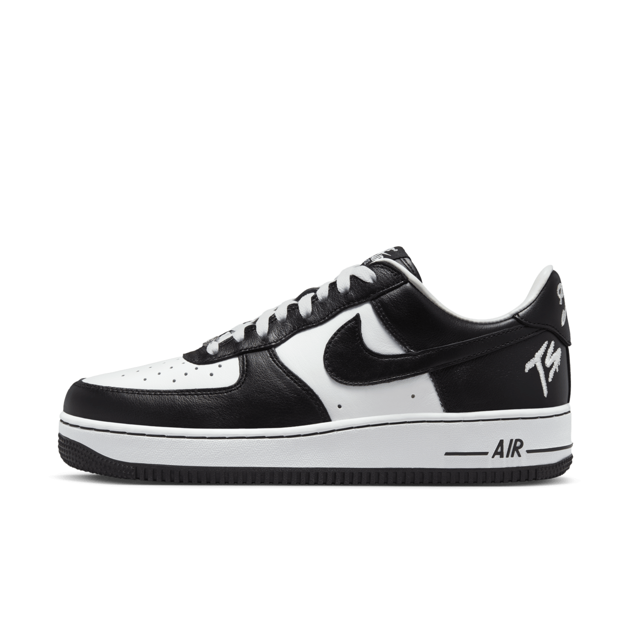 Date de sortie de la Air Force 1 x Terror Squad Blackout FJ5756 100 Nike SNKRS